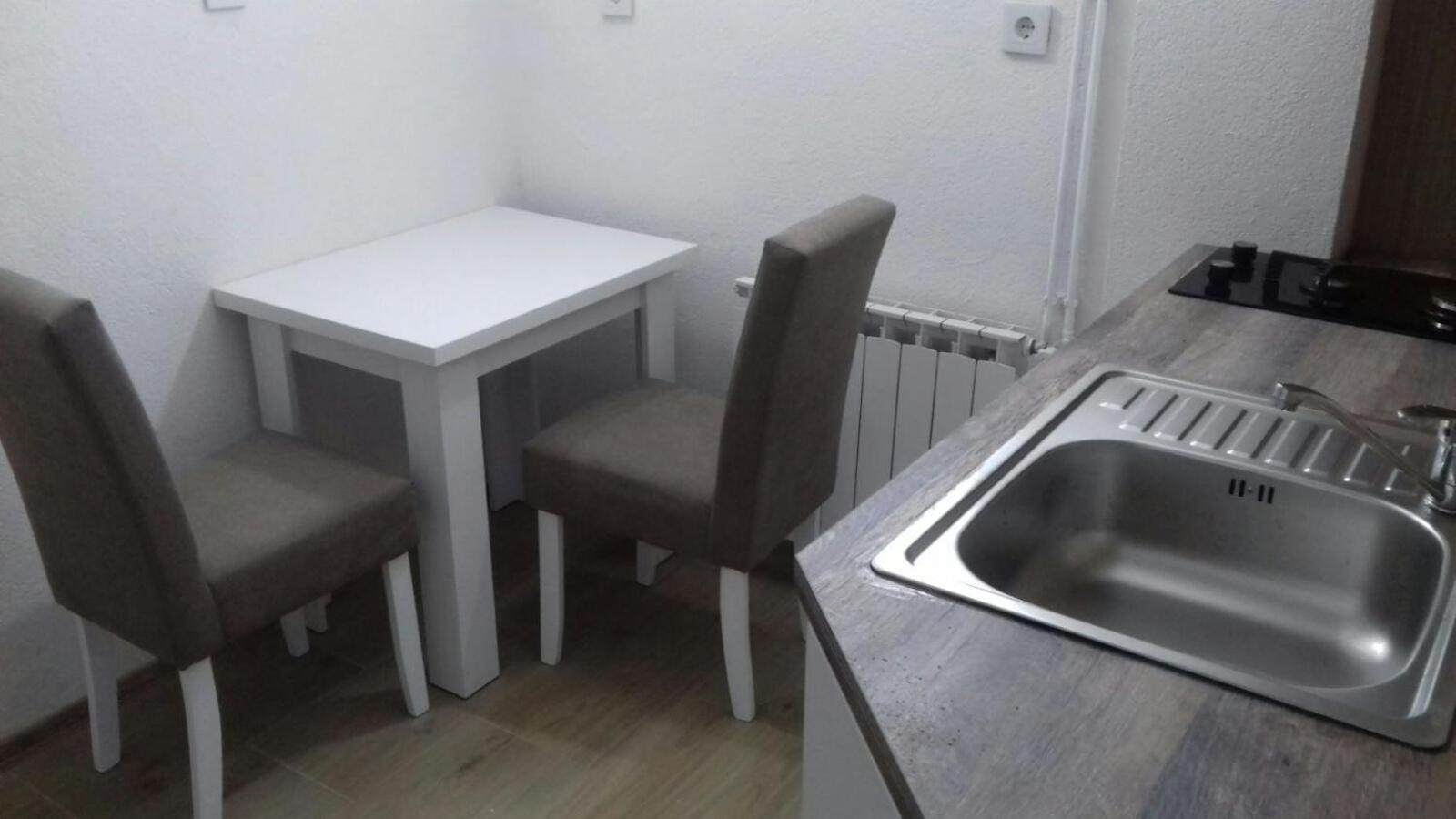 Modern&Cozy Bosnian House With Garden+Free Parking Hotel SJJ Exterior photo