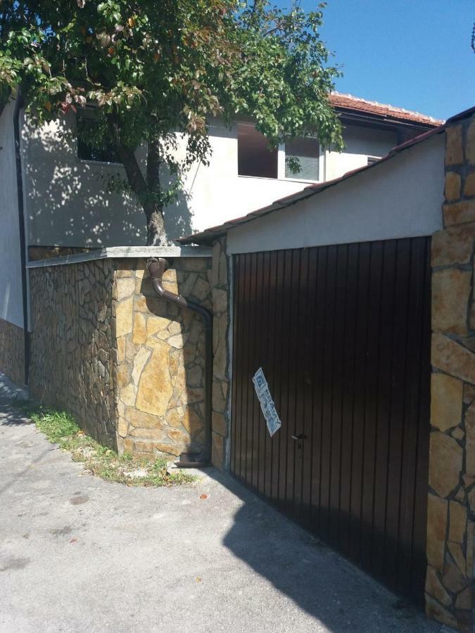 Modern&Cozy Bosnian House With Garden+Free Parking Hotel SJJ Exterior photo